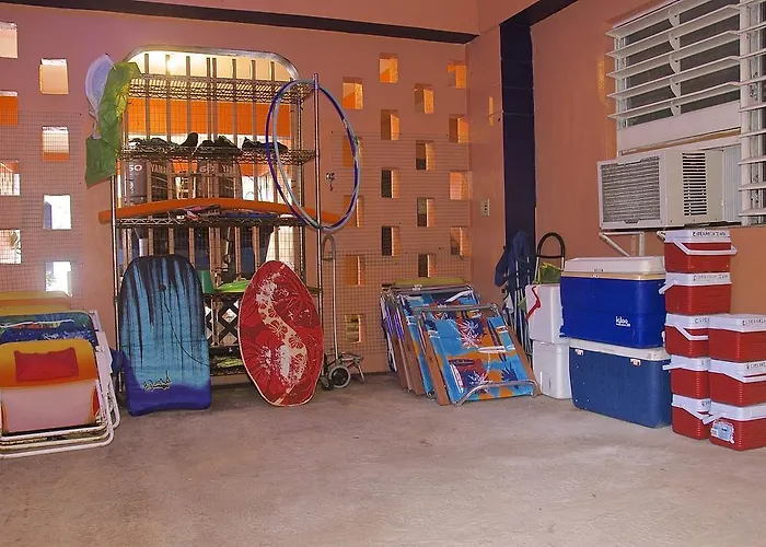 Esperanza Inn Guesthouse (Adults Only)